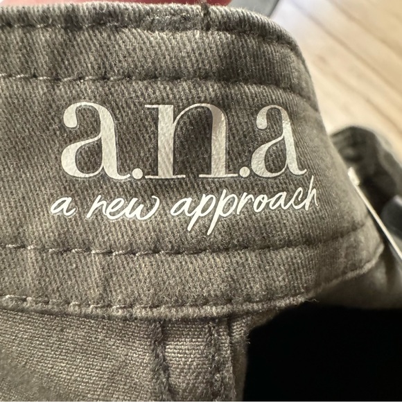 NWT a.n.a women’s size 16W highest-rise wide leg pants bottoms oregano army - Picture 7 of 11